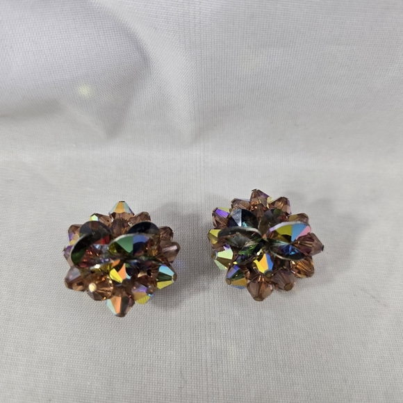 Clip On Iridescent Beaded Cluster Flower Earrings Glass Beads Vintage Purple - Picture 6 of 16